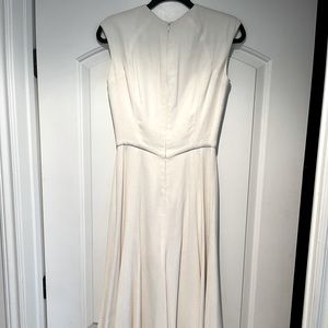 Monique Lhuillier ivory crepe a line wedding dress size 2